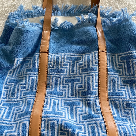 Tory Burch Handbags - Authentic Tory Burch terrycloth beach bag